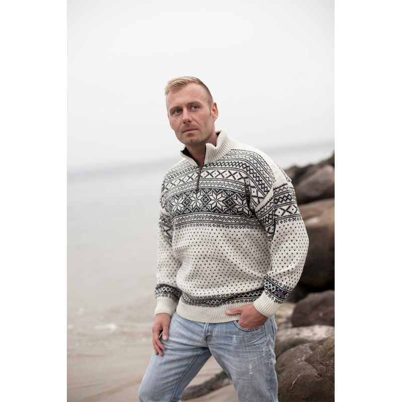 Norsk Uldsweater i Koksgrå og Råhvid