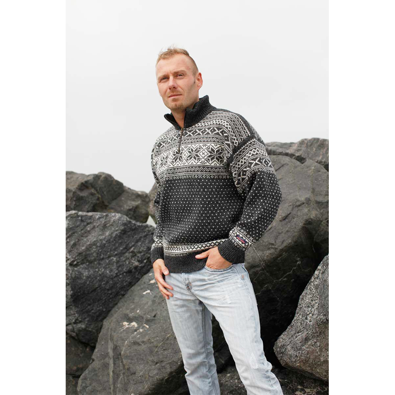 Klassisk Norsk Design i Koksgrå Uld fra NORWOOL