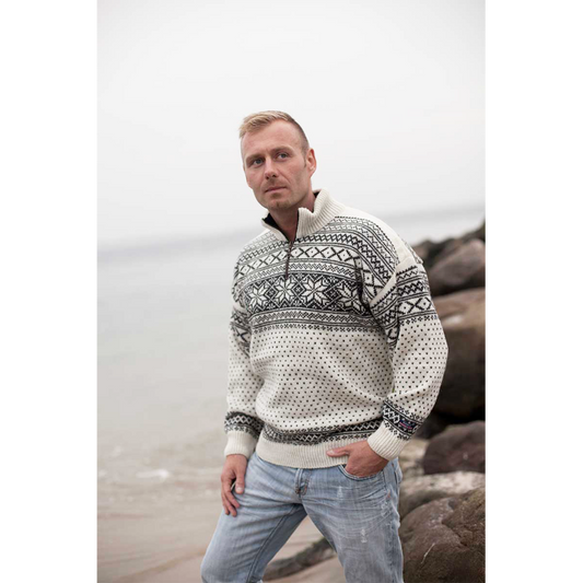 Norsk Uldsweater i Koksgrå og Råhvid